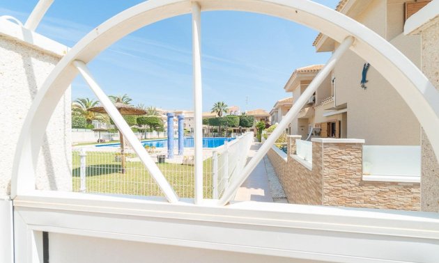 Resale - Villa -
Orihuela Costa - Playa Flamenca