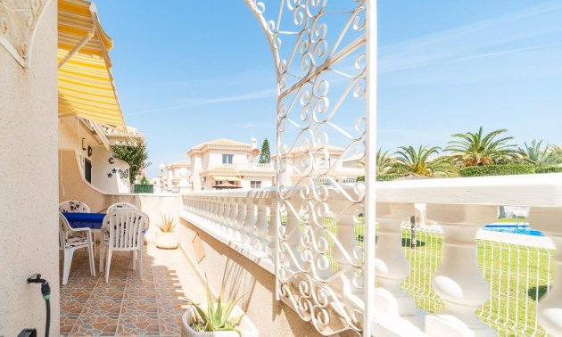 Resale - Villa -
Orihuela Costa - Playa Flamenca