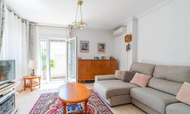 Resale - Villa -
Orihuela Costa - Playa Flamenca