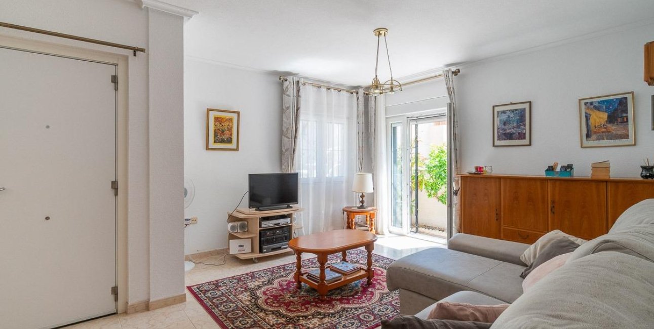 Resale - Villa -
Orihuela Costa - Playa Flamenca