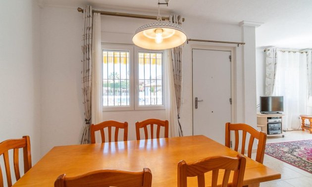 Resale - Villa -
Orihuela Costa - Playa Flamenca