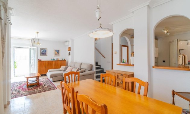 Resale - Villa -
Orihuela Costa - Playa Flamenca