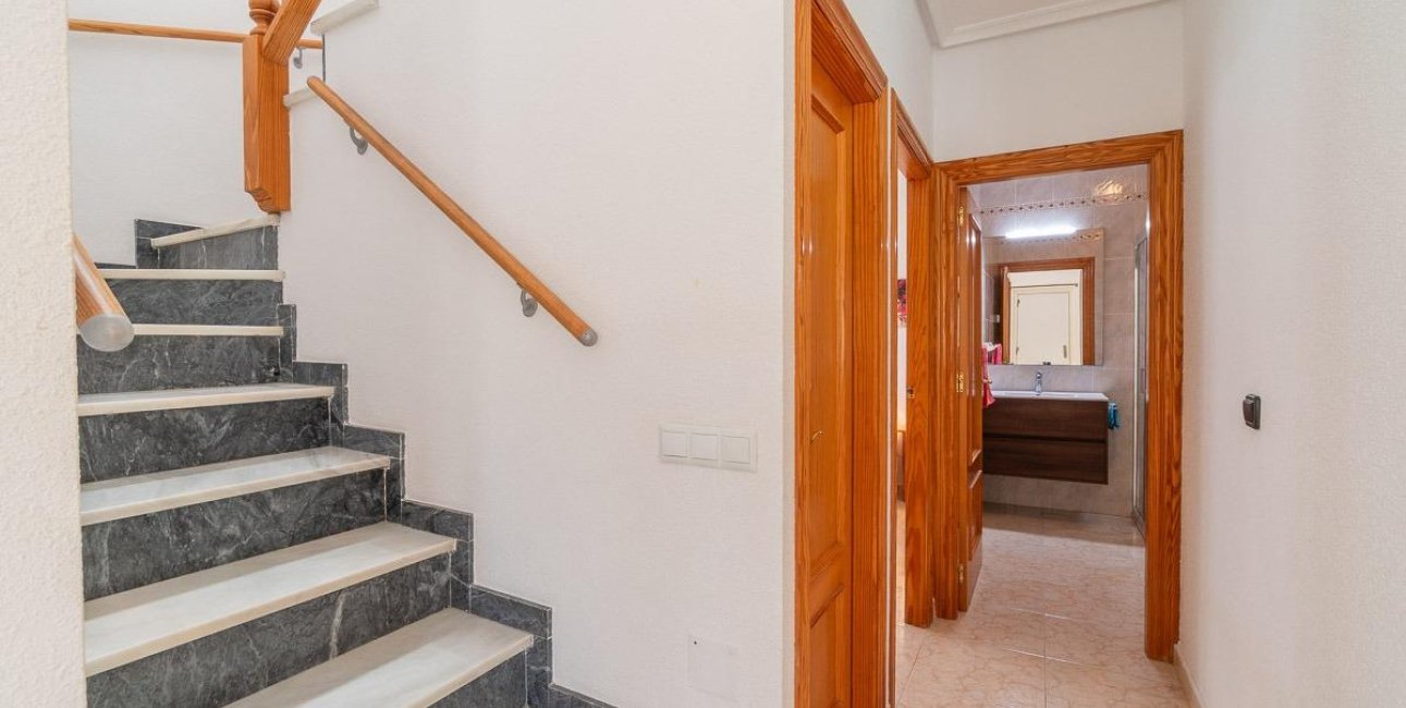 Resale - Villa -
Orihuela Costa - Playa Flamenca