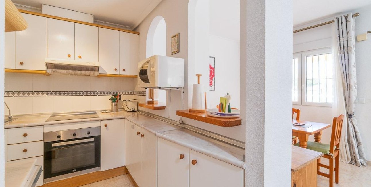 Resale - Villa -
Orihuela Costa - Playa Flamenca