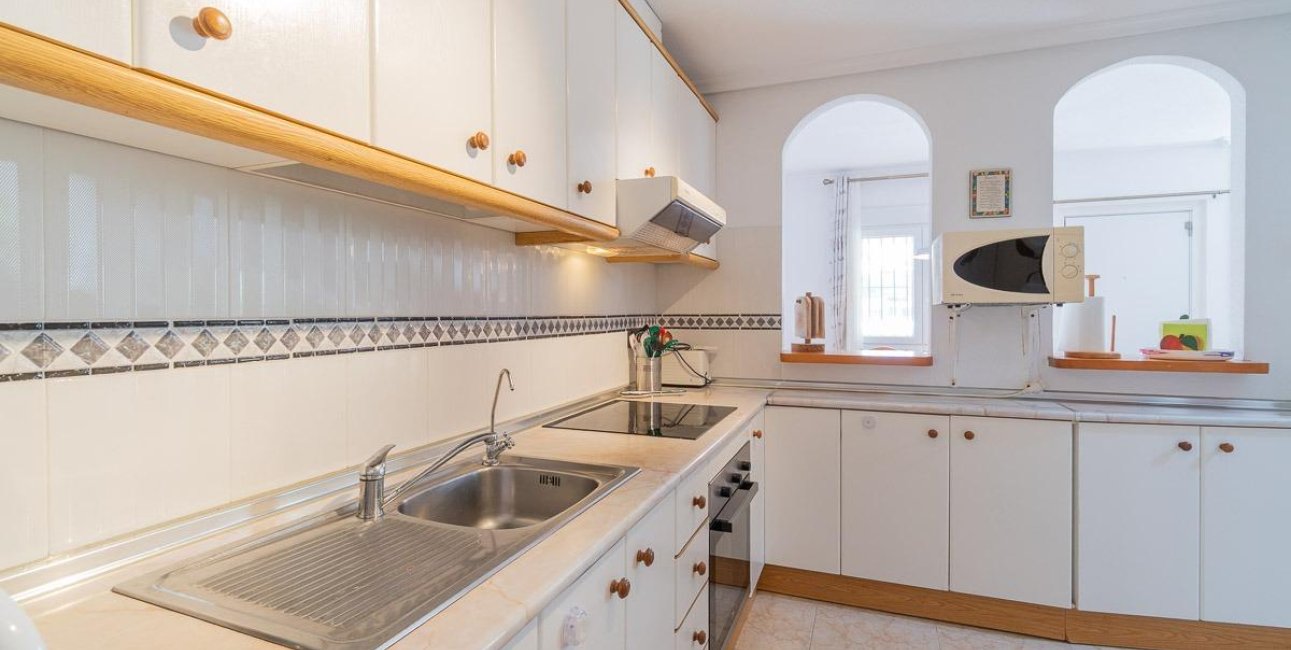 Resale - Villa -
Orihuela Costa - Playa Flamenca