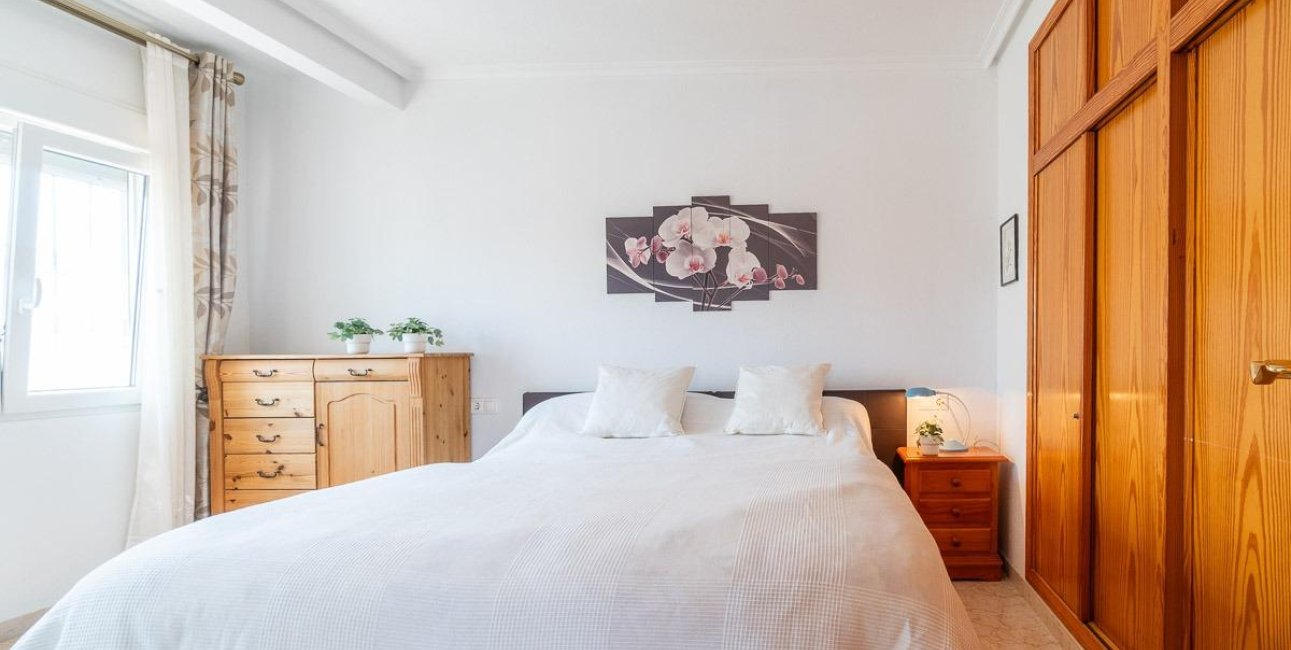 Resale - Villa -
Orihuela Costa - Playa Flamenca