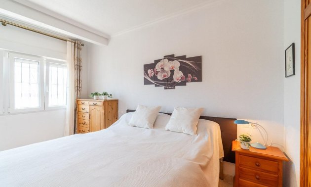 Resale - Villa -
Orihuela Costa - Playa Flamenca