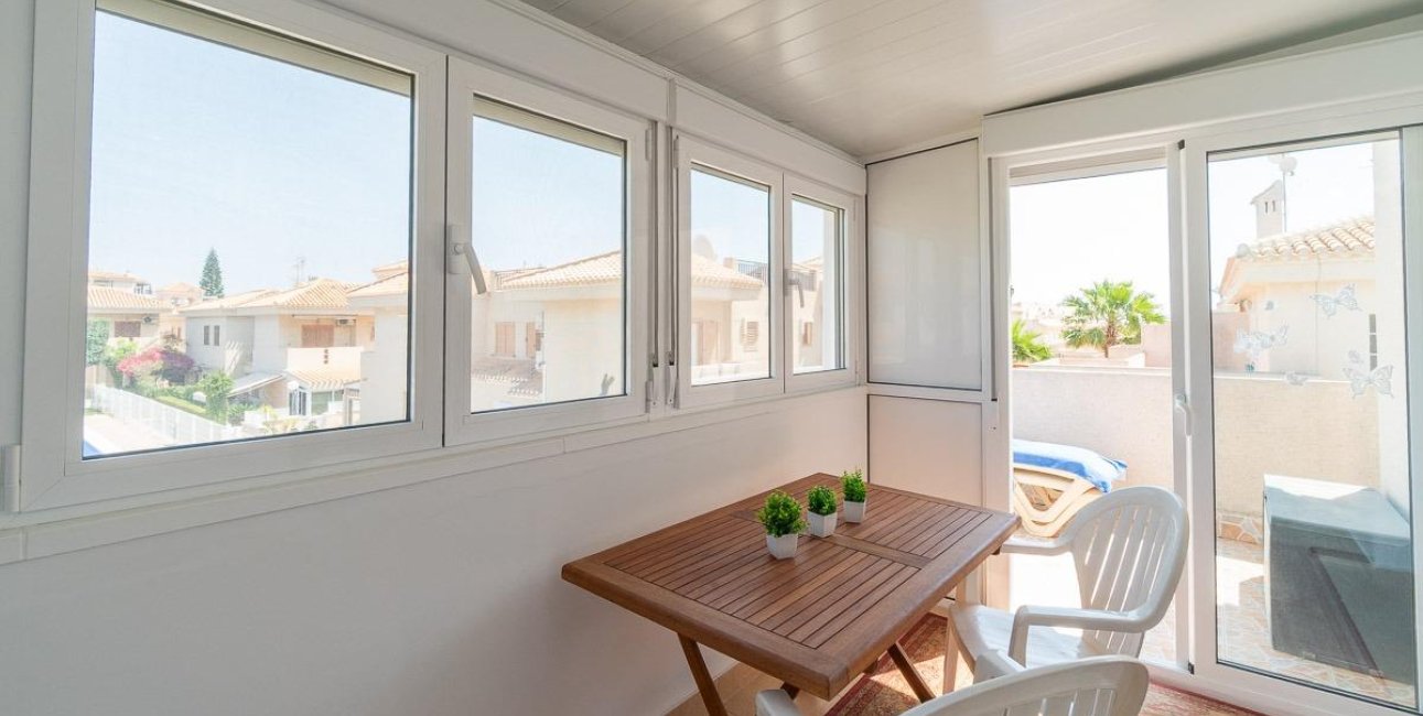 Resale - Villa -
Orihuela Costa - Playa Flamenca