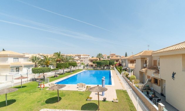 Resale - Villa -
Orihuela Costa - Playa Flamenca