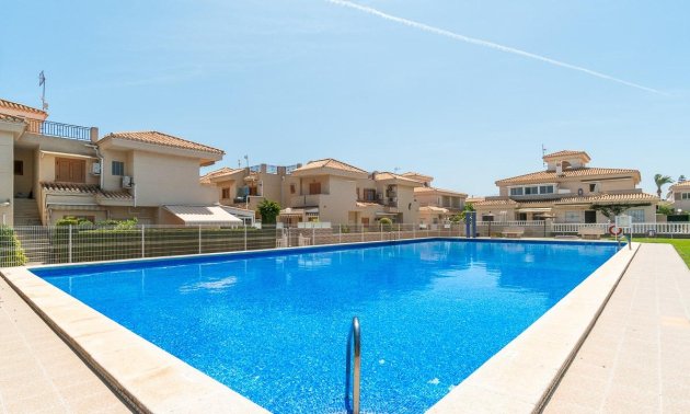 Resale - Villa -
Orihuela Costa - Playa Flamenca