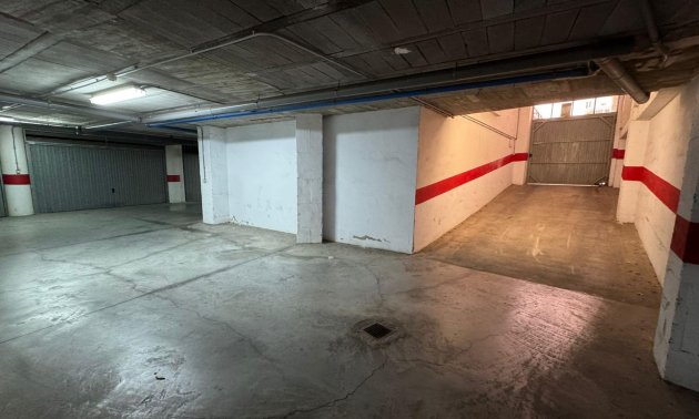 Resale - Garage -
Torrevieja - Estacion de autobuses
