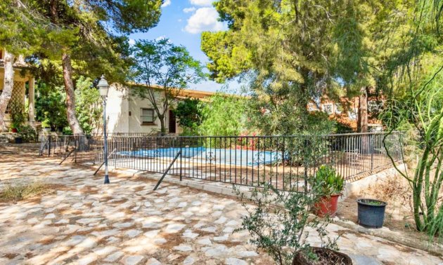 Resale - Villa -
Orihuela Costa - Los Balcones