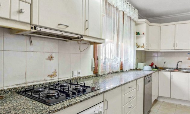 Resale - Villa -
Orihuela Costa - Los Balcones