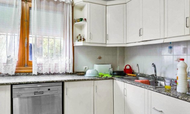 Resale - Villa -
Orihuela Costa - Los Balcones
