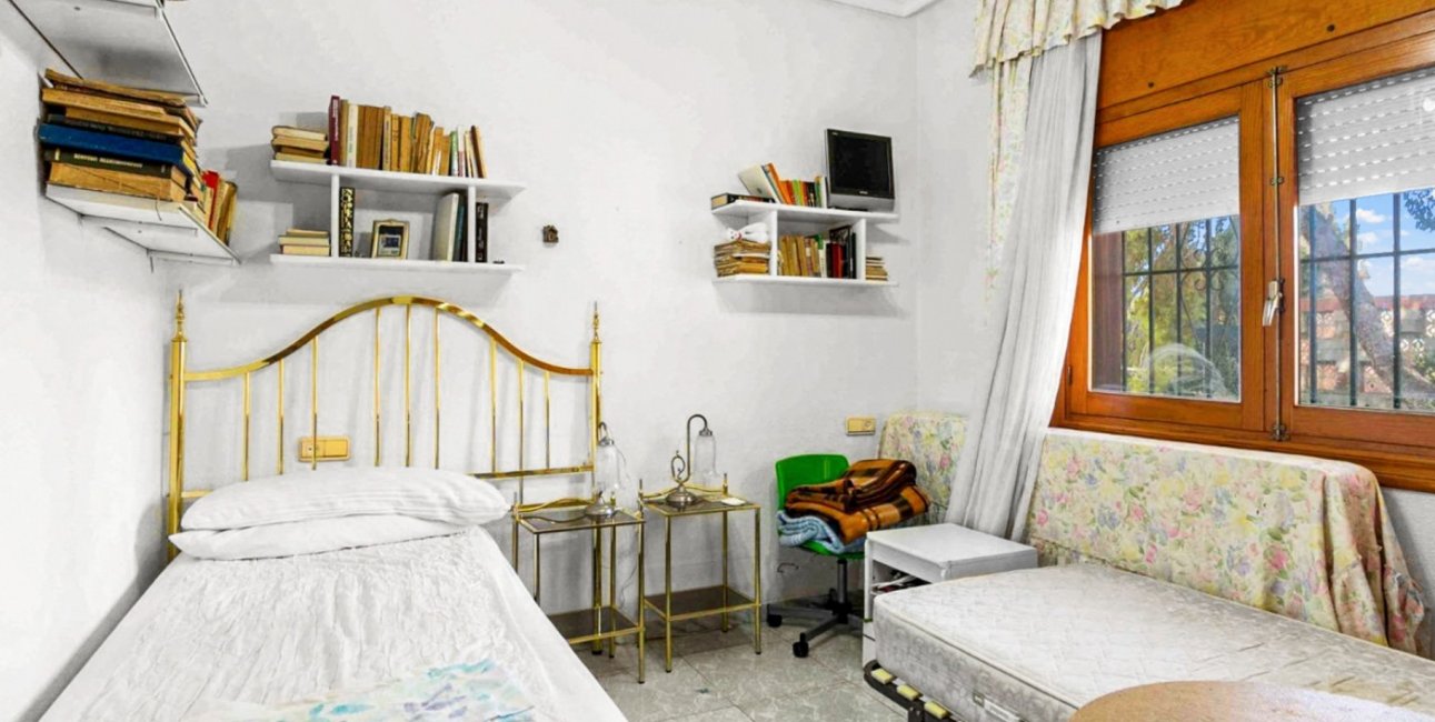 Resale - Villa -
Orihuela Costa - Los Balcones