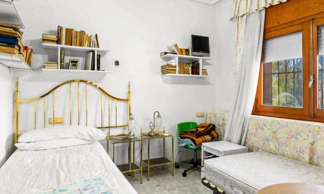 Resale - Villa -
Orihuela Costa - Los Balcones