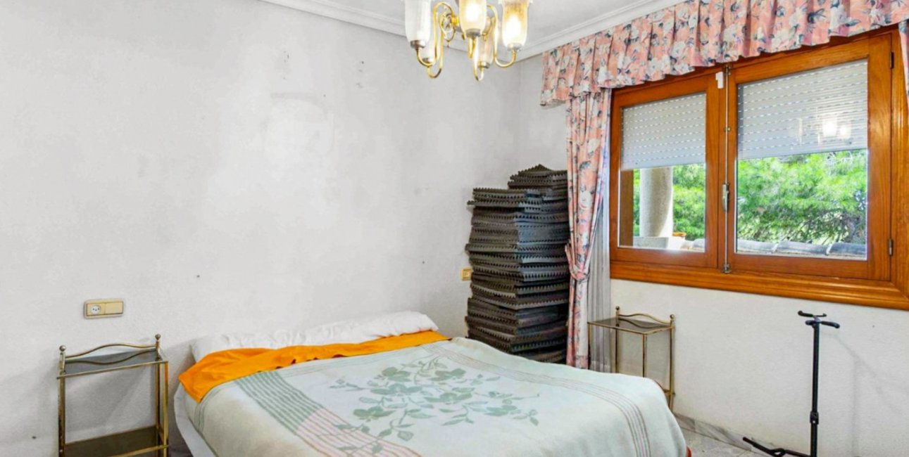 Resale - Villa -
Orihuela Costa - Los Balcones