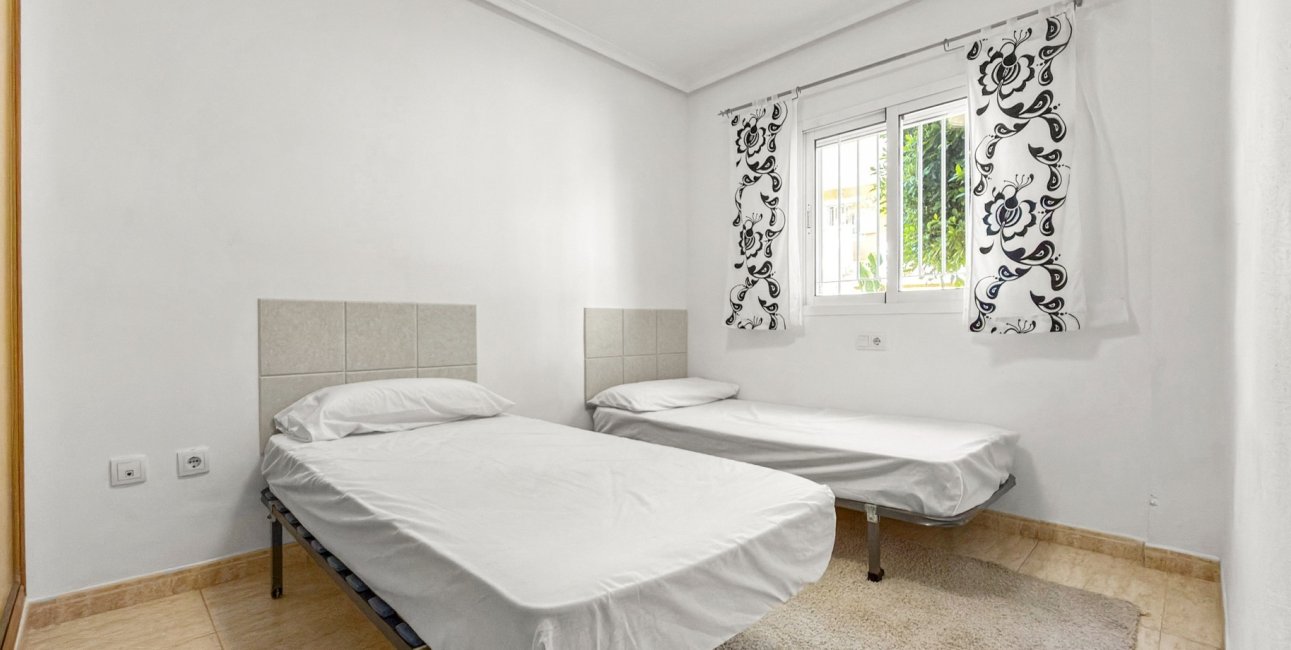 Resale - Apartment / flat -
Orihuela Costa - Playa Flamenca