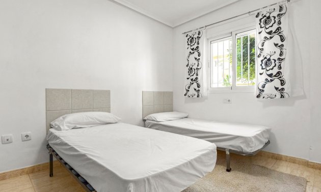 Resale - Apartment / flat -
Orihuela Costa - Playa Flamenca