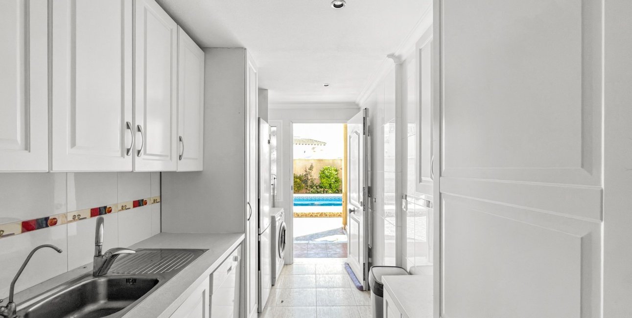 Resale - Apartment / flat -
Orihuela Costa - Playa Flamenca