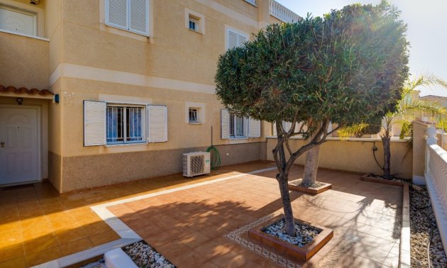 Resale - Apartment / flat -
Orihuela Costa - Playa Flamenca