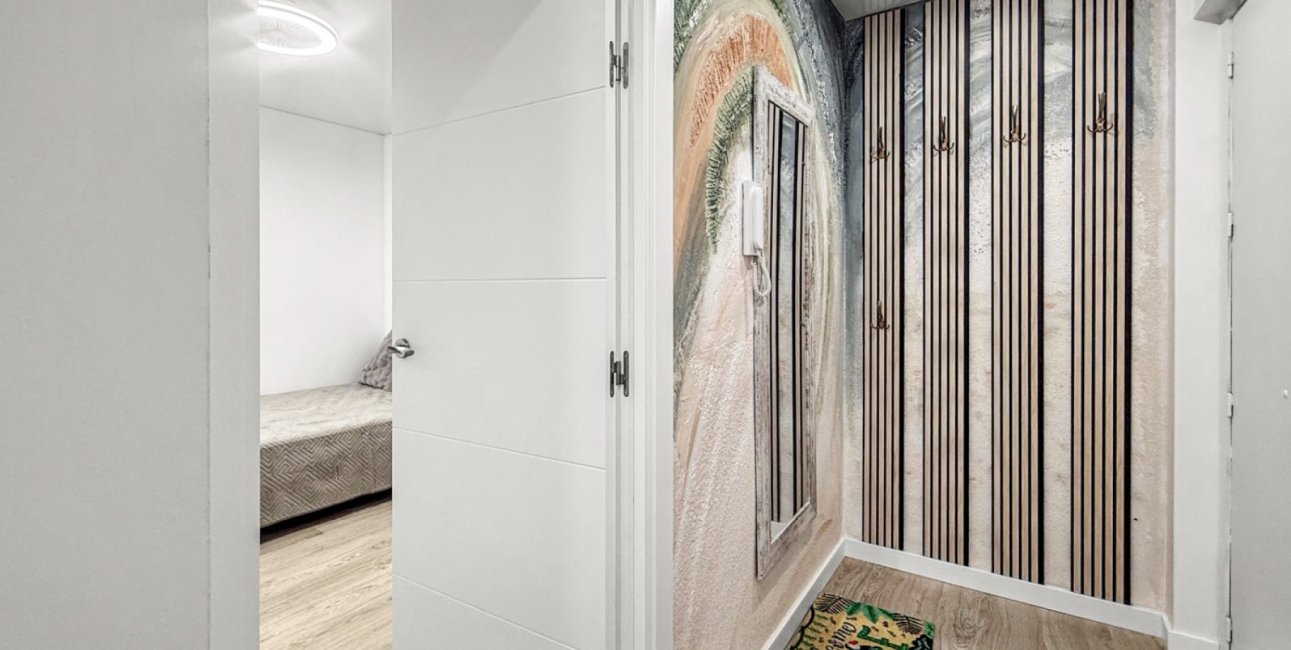 Resale - Apartment / flat -
Torrevieja - Playa Acequion