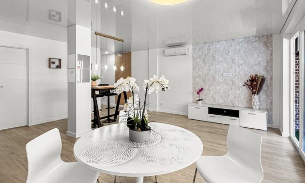 Resale - Apartment / flat -
Torrevieja - Playa Acequion