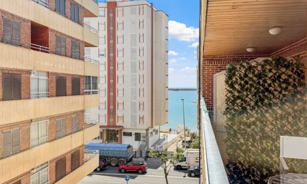 Resale - Apartment / flat -
Torrevieja - Playa Acequion