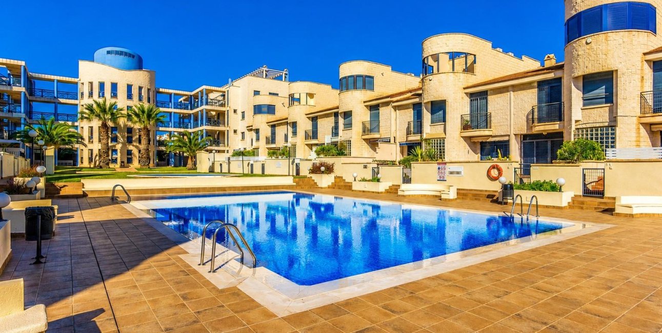 Resale - Townhouse -
Orihuela Costa - Aguamarina
