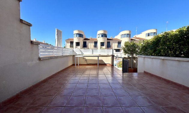 Resale - Townhouse -
Orihuela Costa - Aguamarina