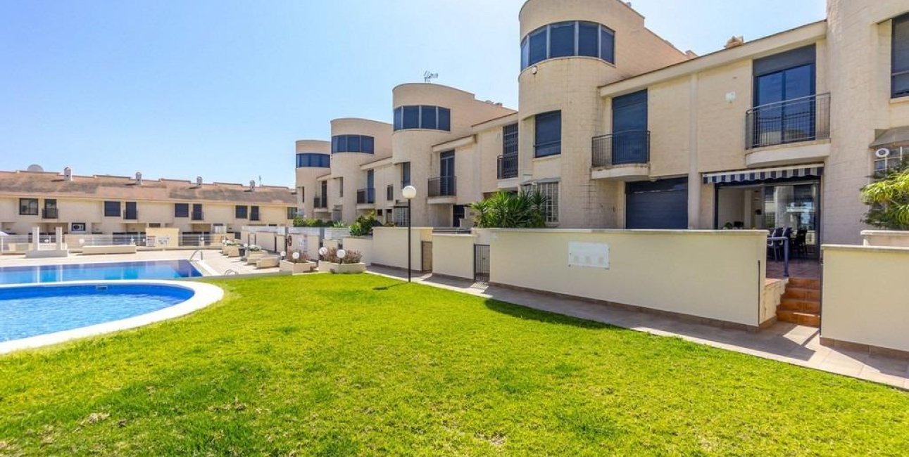 Resale - Townhouse -
Orihuela Costa - Aguamarina