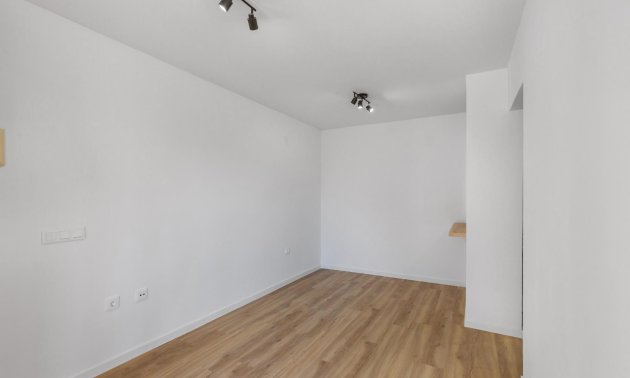 Resale - Apartment / flat -
Torrevieja - Torreblanca