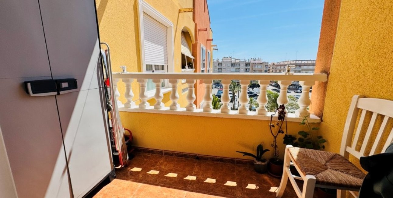Resale - Apartment / flat -
Guardamar del Segura - Pueblo