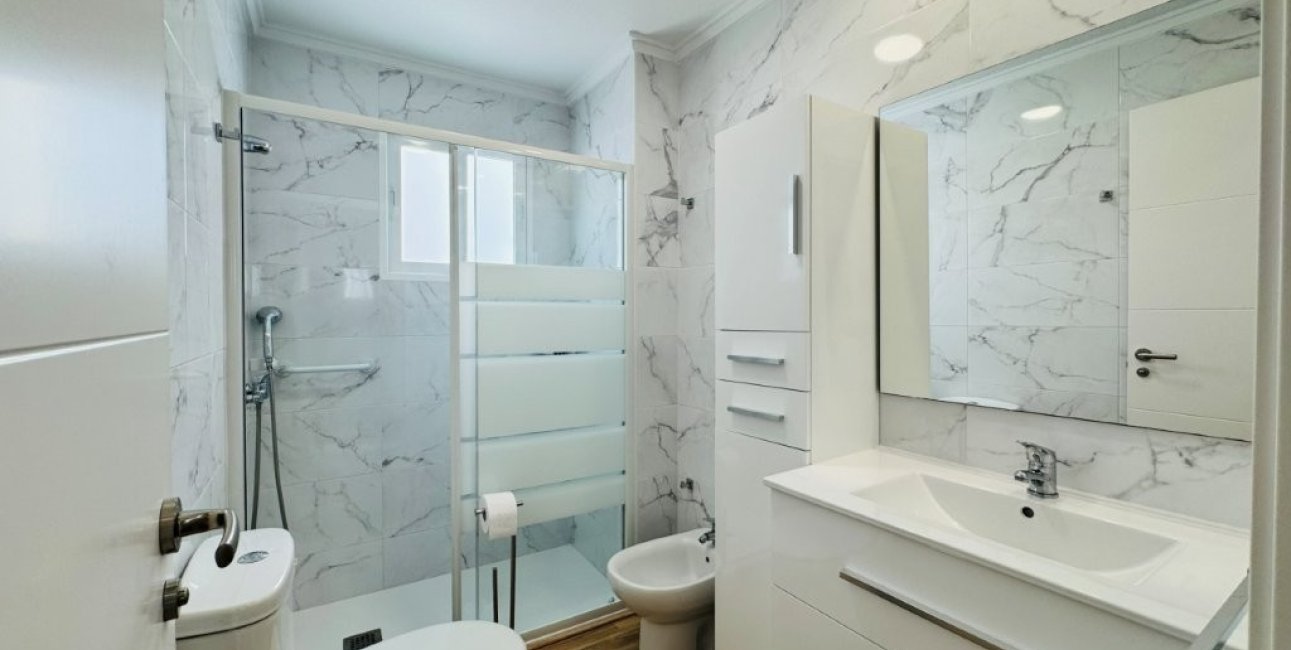 Resale - Apartment / flat -
Guardamar del Segura - Pueblo