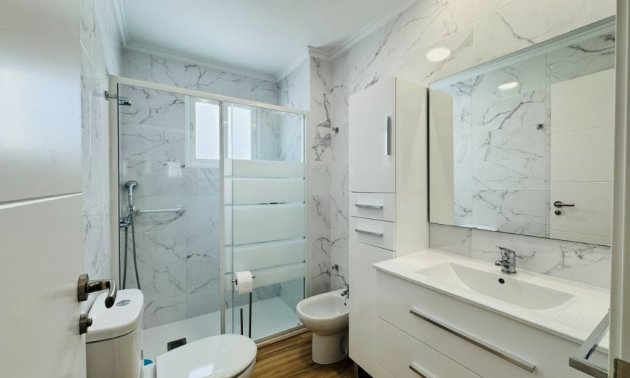 Resale - Apartment / flat -
Guardamar del Segura - Pueblo