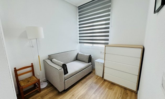 Resale - Apartment / flat -
Guardamar del Segura - Pueblo