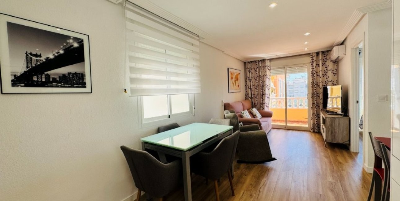 Resale - Apartment / flat -
Guardamar del Segura - Pueblo