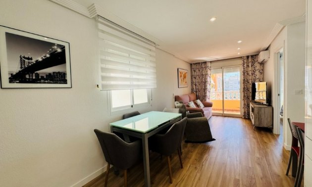 Resale - Apartment / flat -
Guardamar del Segura - Pueblo