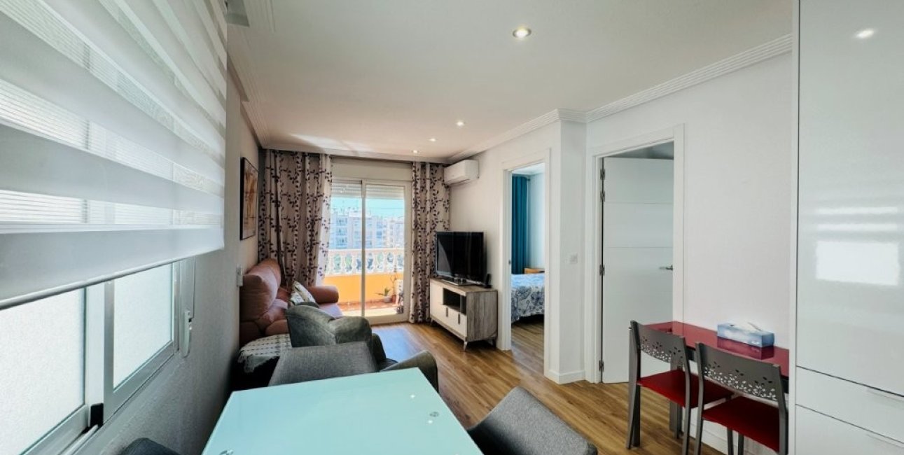 Resale - Apartment / flat -
Guardamar del Segura - Pueblo