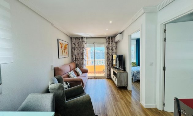 Resale - Apartment / flat -
Guardamar del Segura - Pueblo
