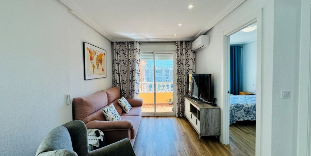 Resale - Apartment / flat -
Guardamar del Segura - Pueblo