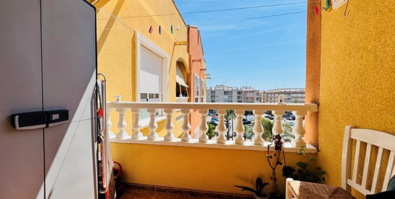 Resale - Apartment / flat -
Guardamar del Segura - Pueblo