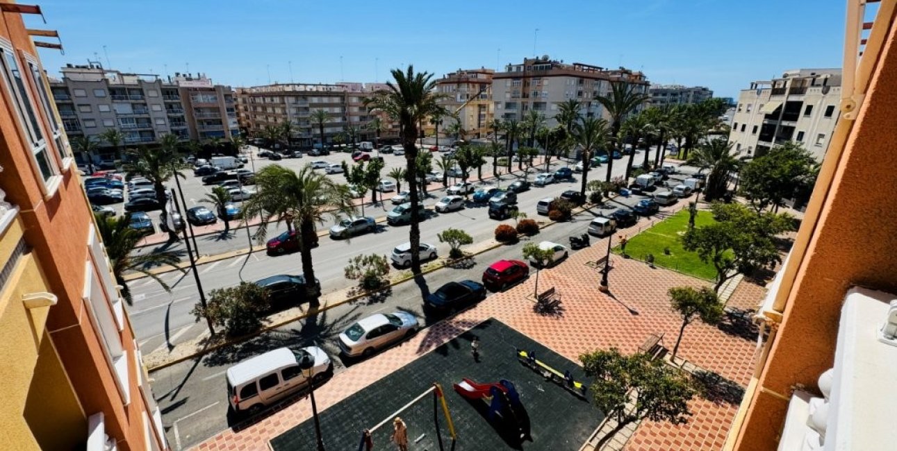 Resale - Apartment / flat -
Guardamar del Segura - Pueblo