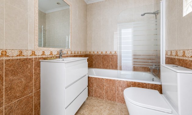 Resale - Townhouse -
Orihuela Costa - Playa Flamenca