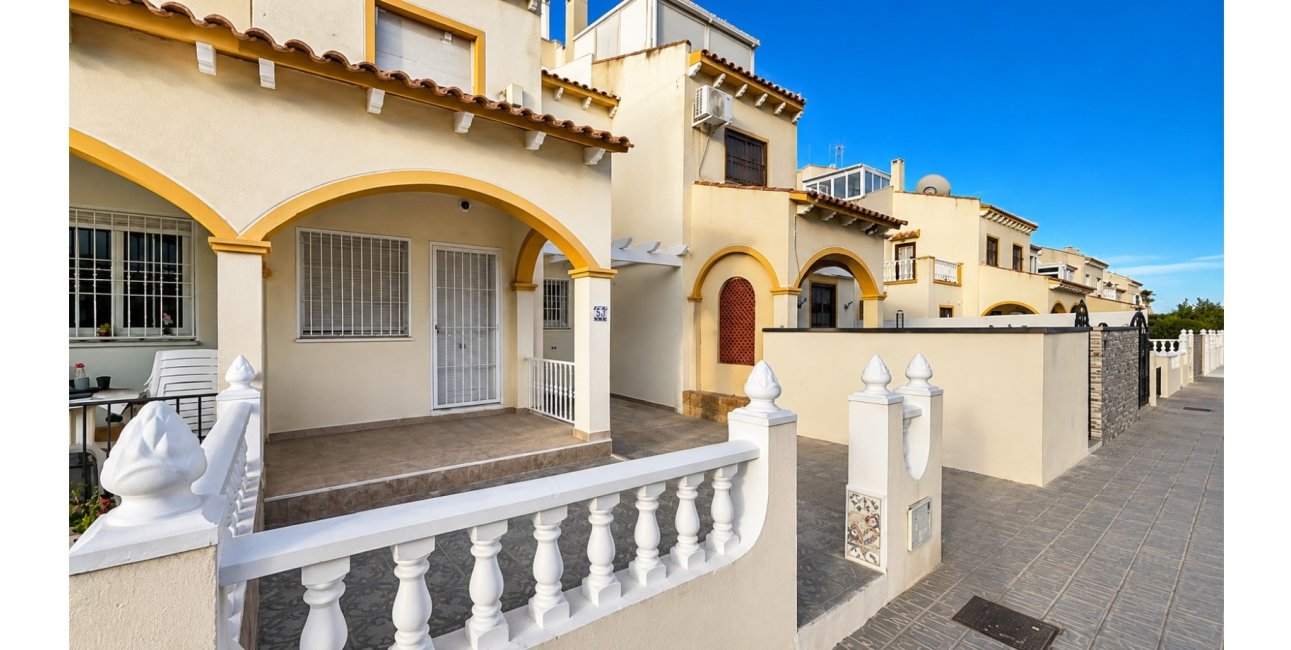 Resale - Townhouse -
Orihuela Costa - Playa Flamenca