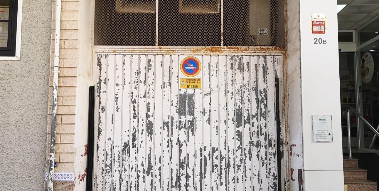 Resale - Garage -
Torrevieja - Centro