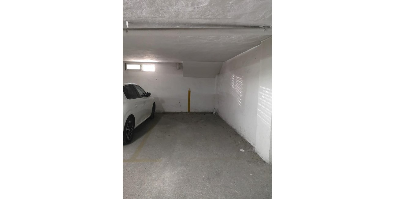 Resale - Garage -
Torrevieja - Centro