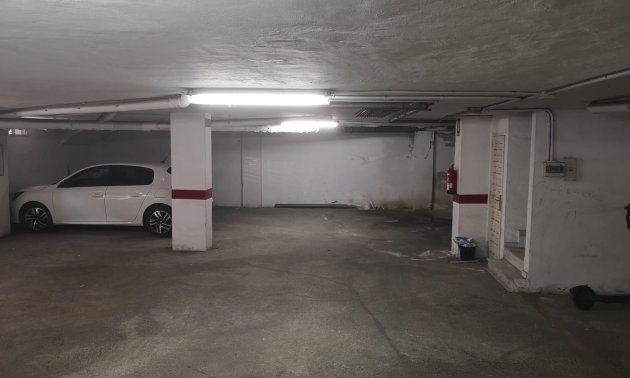 Resale - Garage -
Torrevieja - Centro