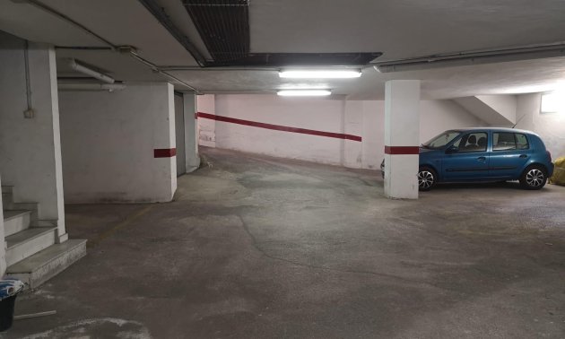 Resale - Garage -
Torrevieja - Centro