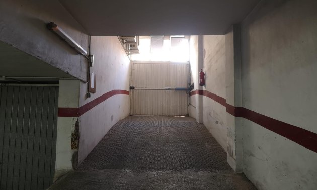 Resale - Garage -
Torrevieja - Centro